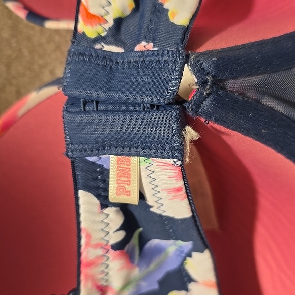 PINK Victoria's Secret Dark Blue Floral Bra 36 DD - Picture 2 of 4